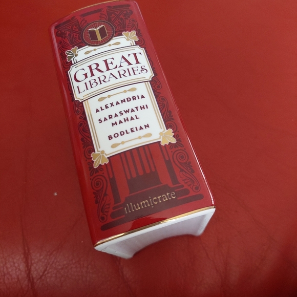 Red Book Shaped Great LIBRARIES small Plant Holder Flower Pot. (Bag D) - Picture 3 of 5